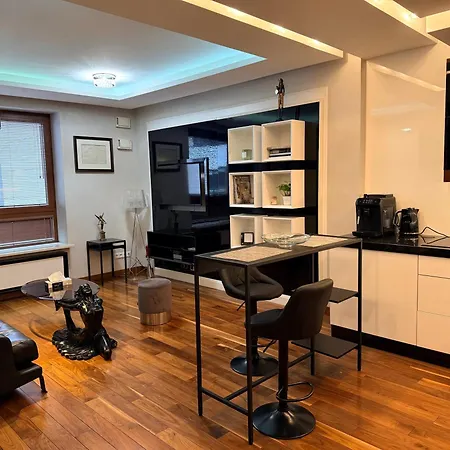 Apartment W Samym Centrum Z Parkingiem, Bagno 2 By Ohmyhome Warsaw